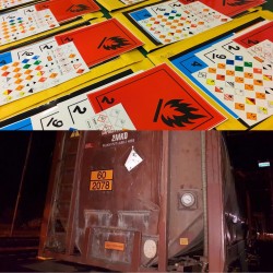 Explosive substances - Dangerous goods label Class 1.5 / 250 x 250 mm